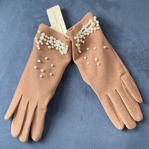 Pretty Persuasions Pearl-Embellished Brown Gloves
